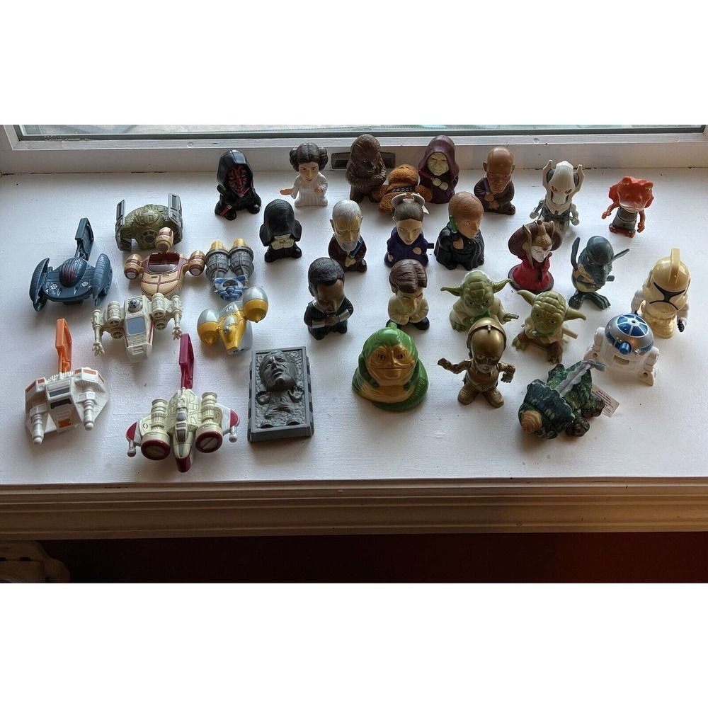Collection Of 22 Star Wars Burger King 2005 Figures And Ships